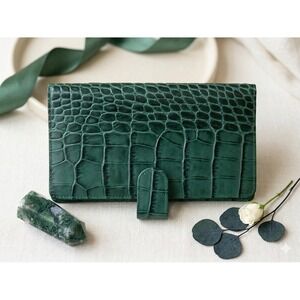 Van der Spek Green Crocodile Embossed Leather Traveler's cover Like New